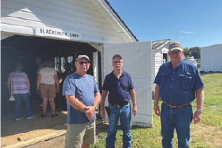 CHARLES MIX HISTORICAL SOCIETY MUSEUM ENJOYS LABOR DAY VISITORS