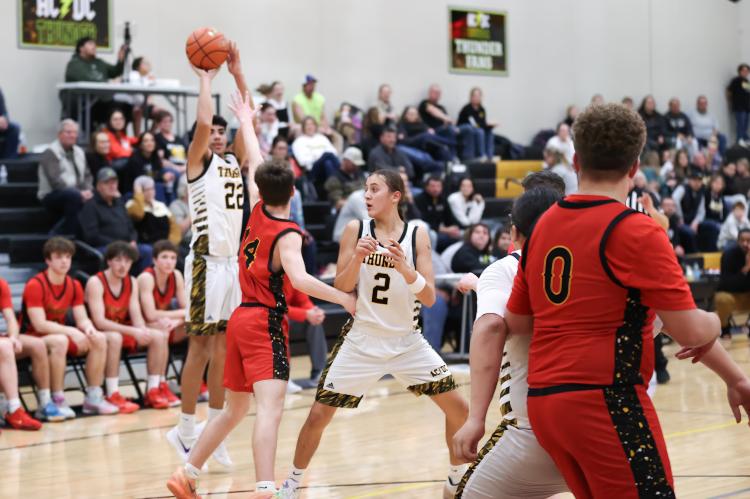 AC/DC THUNDER HOSTS AVON PIRATES ON PARENTS NIGHT