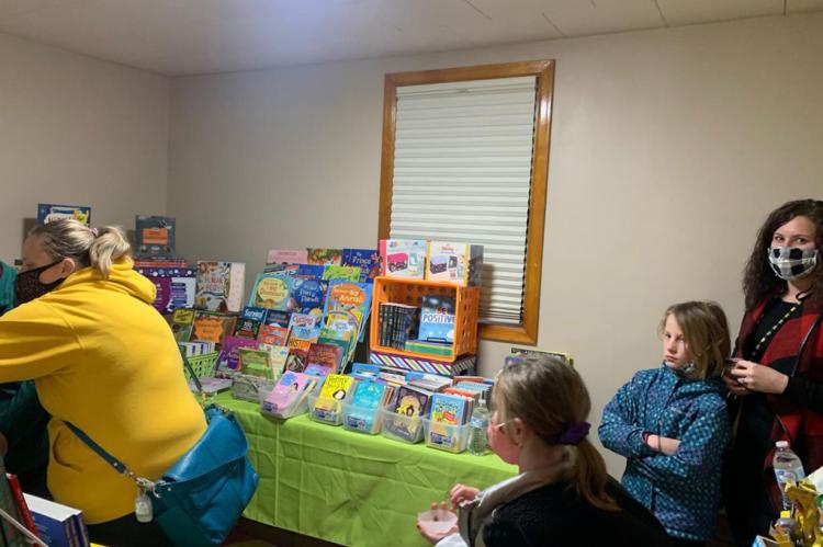 LOCAL SHOPPERS ENJOY SIP & SHOP