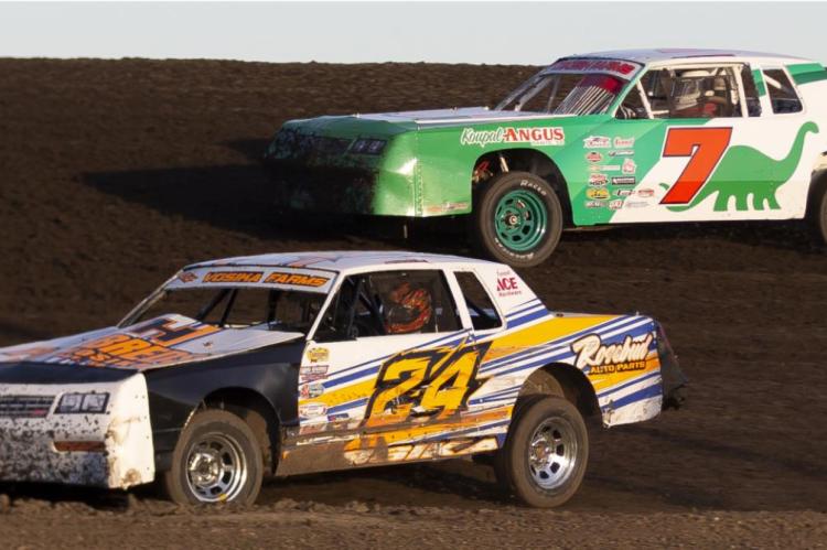 BIG CROWD FOR SEASON OPENER AT WAGNER SPEEDWAY