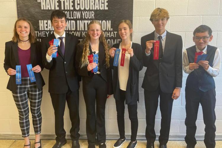 WAGNER ORAL INTERP STARTS THE SEASON OFF WITH 6 SUPERIORS