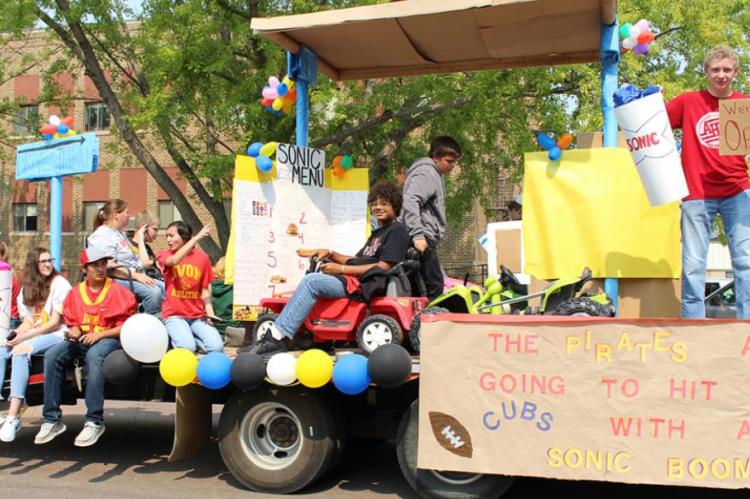 CONSTRUCTION FORCES ALTERNATE PARADE ROUTE FOR HOMECOMING PARADE