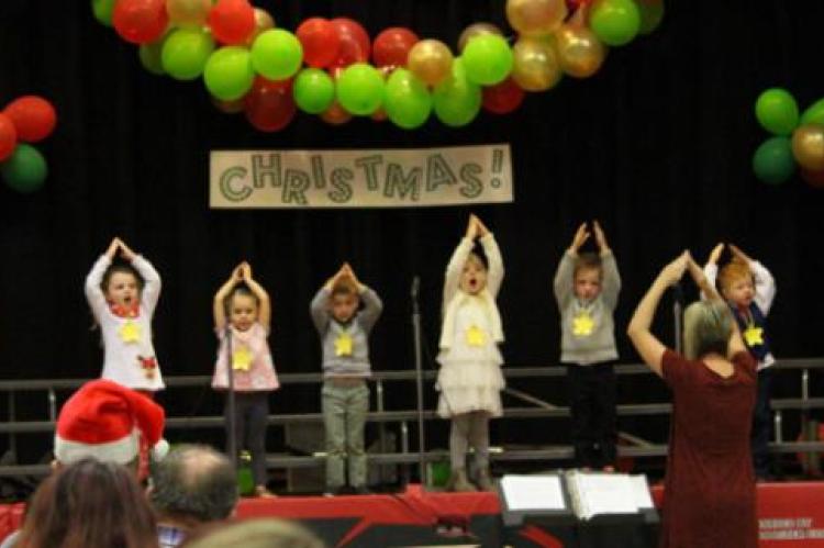 ELEMENTARY CHRISTMAS OPERETTA PERFORMED FOR PUBLIC