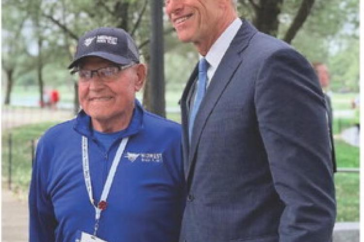 Don Sternhagen of Avon, with Senator Thune in Washington, D.C. during a Midwest Honor Flight trip on October 7.