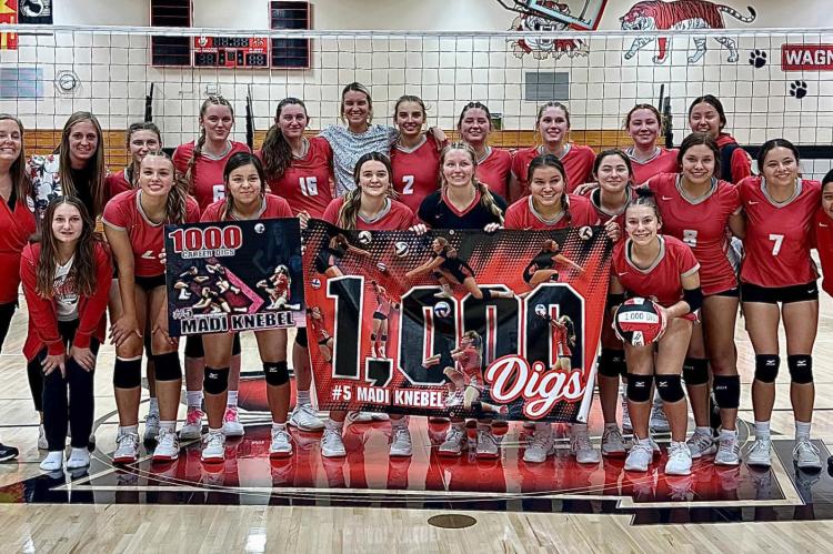 MADI KNEBEL EARNS HER 1000TH DIG