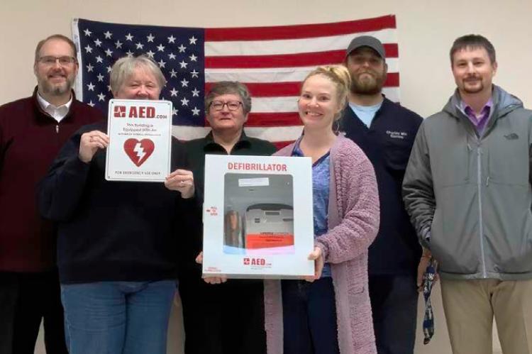 LAKE ANDES COMMUNITY BUILDING BOARD RECEIVES AED