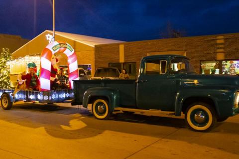 WAGNER PARADE OF LIGHTS FILLS MAIN STREET