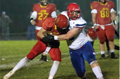 	PIRATES DEFEAT HITCHCOCK-TULARE 38-14 ADVANCE TO PLAY OFFS VS DESMET FRIDAY NIGHT
