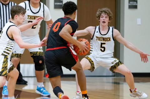 AC/DC THUNDER FALLS TO THE PIRATES