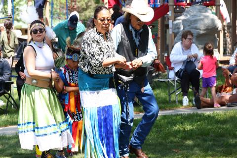 Article Image Alt Text