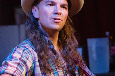 Article Image Alt Text