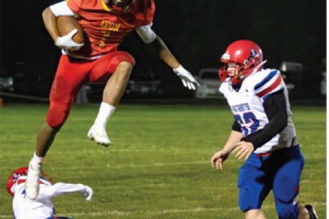 	PIRATES DEFEAT HITCHCOCK-TULARE 38-14 ADVANCE TO PLAY OFFS VS DESMET FRIDAY NIGHT