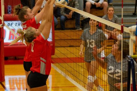 WAGNER TOPS PLATTE-GEDDES IN A TOUGH 5 SET MATCH