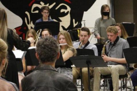 6-12 Spring Concert Held