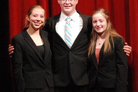LOCAL ORAL INTERP STUDENTS ADVANCE TO REGION CONTEST