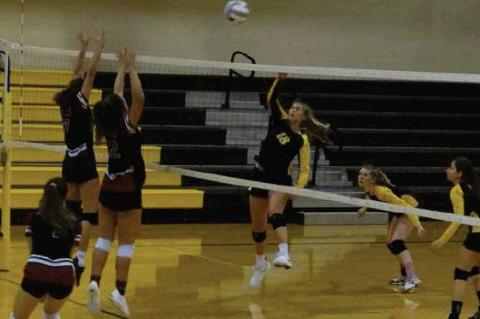 AD/DC THUNDER CAME UP SHORT VS CORSICA/STICKNEY