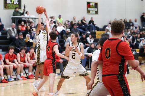 AC/DC THUNDER HOSTS AVON PIRATES ON PARENTS NIGHT