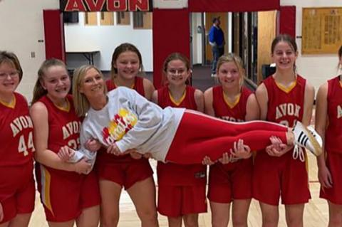 HAENFLER COACHES JUNIOR HIGH GIRLS TO WINNING SEASON