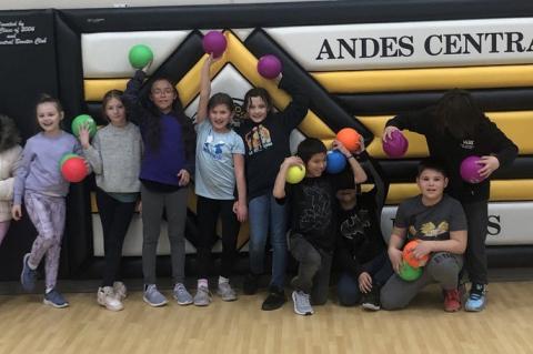 4TH GRADERS PARTICIPATED IN DODGEBALL