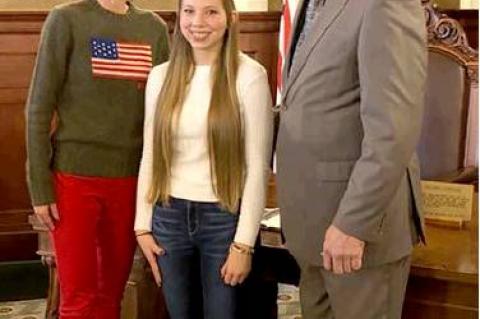 Mackenzie Roberts met with Governor Kristi Noem and Lt  . Governor Larry Rhoden in the governors office.