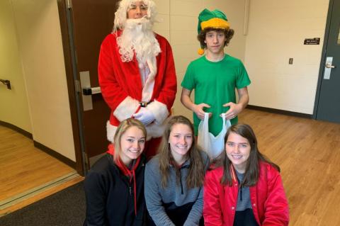 CANDY GRAMS SPREAD CHRISTMAS CHEER