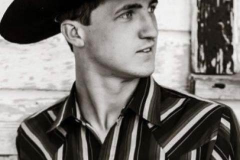 Article Image Alt Text