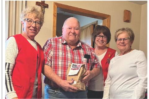 WAGNER VFW AUXILIARY HONORS LOCAL VETERANS 