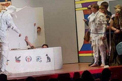 DINNER THEATER HELD SATURDAY