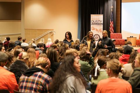 Article Image Alt Text