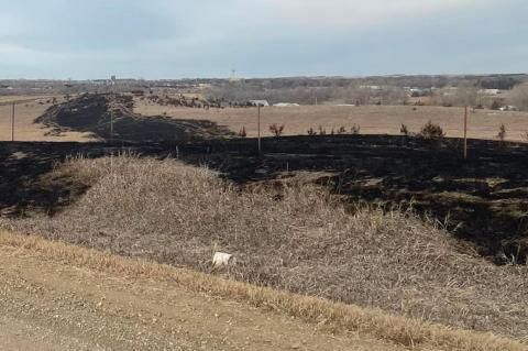 FIRE FIGHTERS BATTLE GRASS FIRE WITH SUB-ZERO WINDCHILL