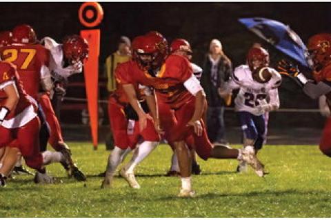 	PIRATES DEFEAT HITCHCOCK-TULARE 38-14 ADVANCE TO PLAY OFFS VS DESMET FRIDAY NIGHT