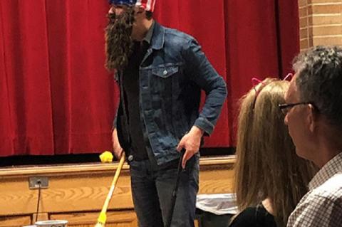 AVON SCHOOL PRESENT DINNER THEATER