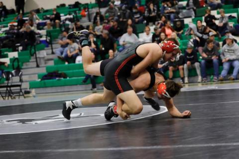 WRESTLERS HAVE BUSY WEEK ON THE MAT